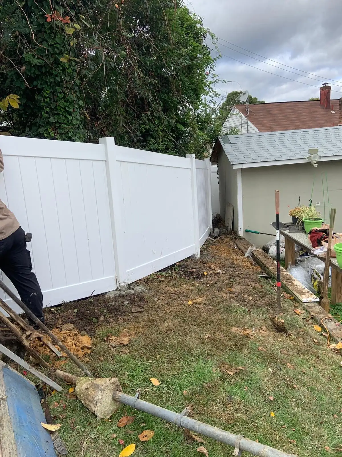 Wood privacy fence